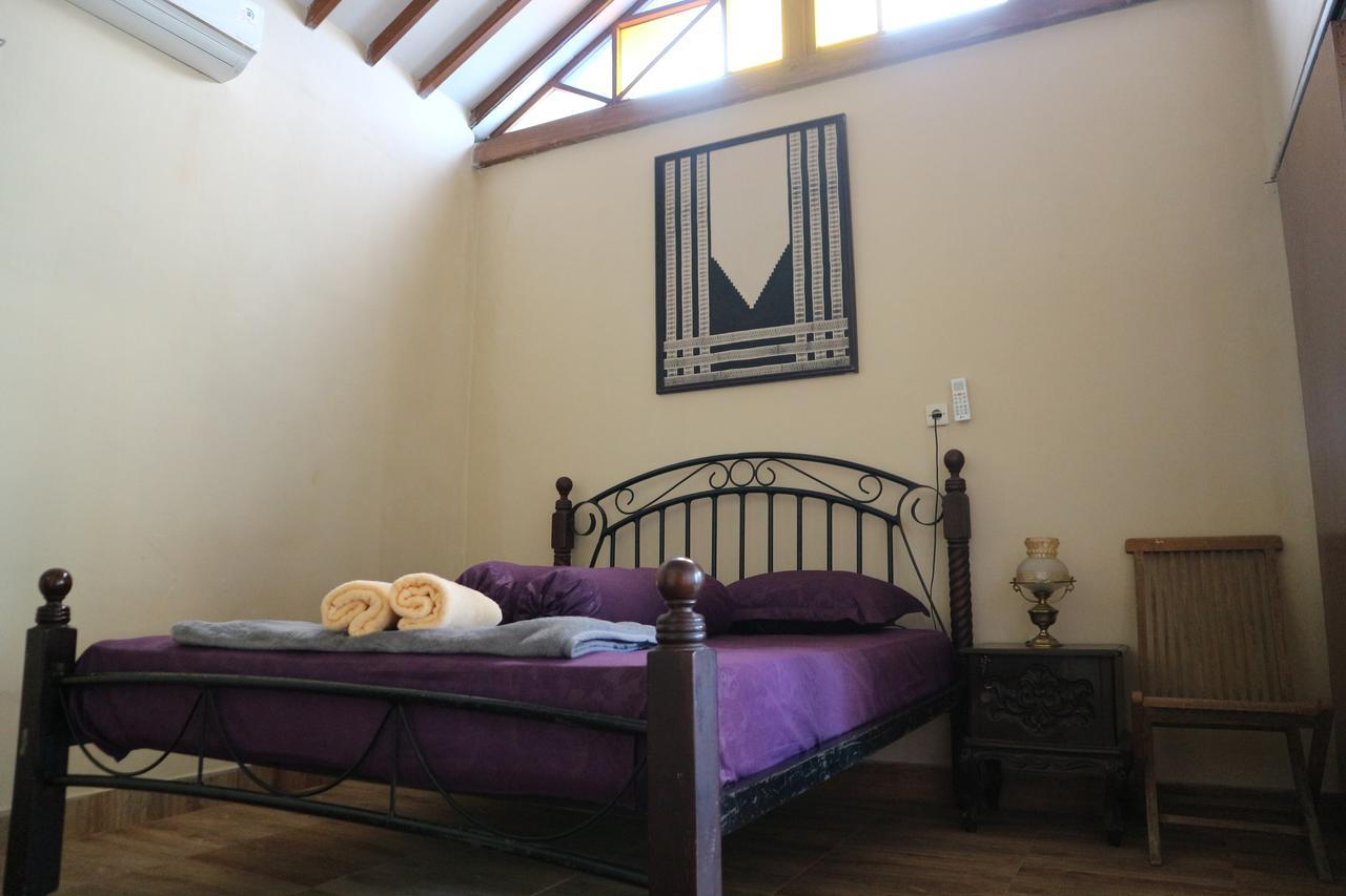 Kembar Guesthouse Yogyakarta Esterno foto