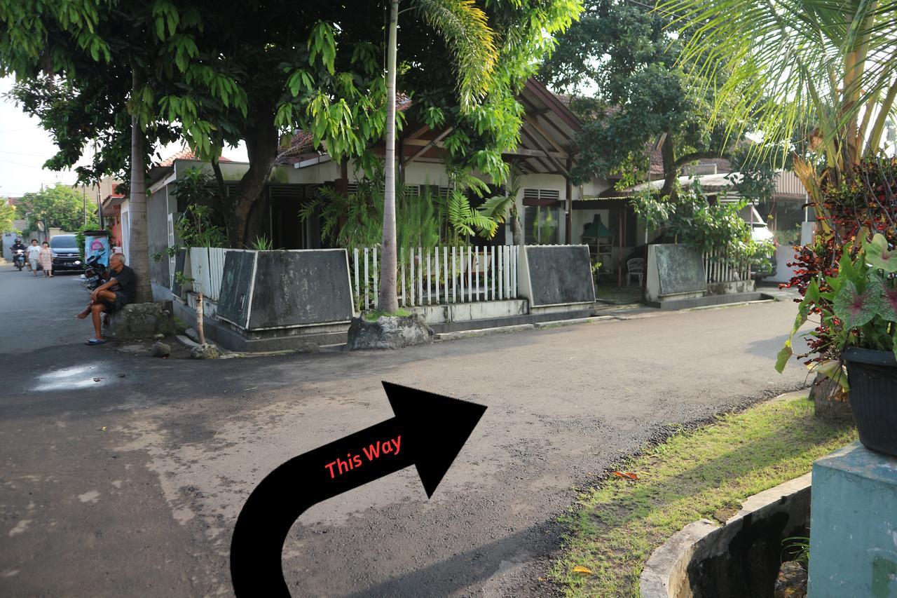 Kembar Guesthouse Yogyakarta Esterno foto